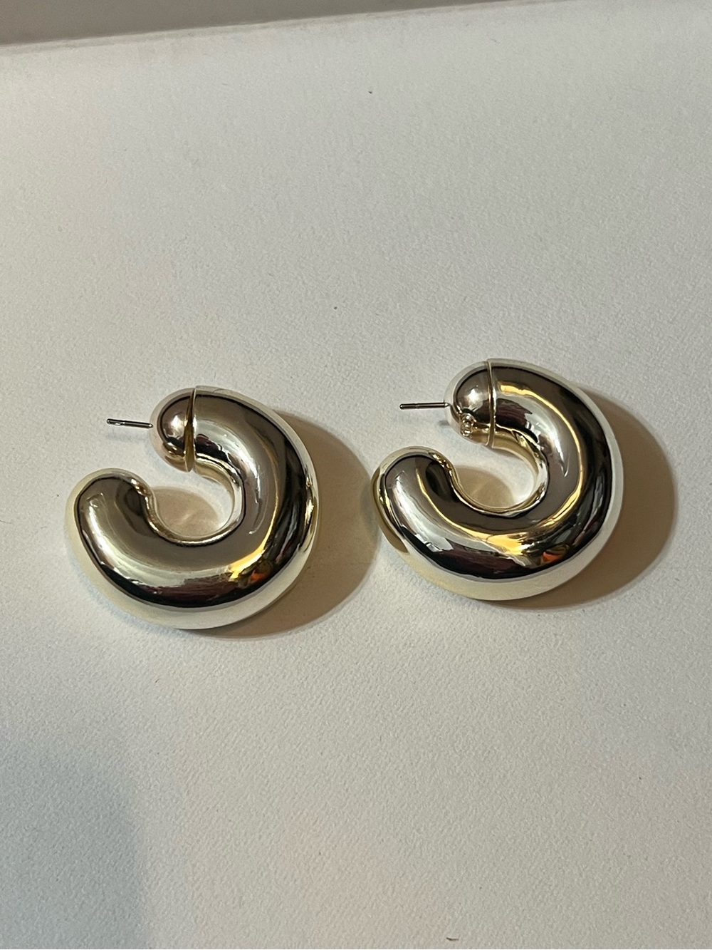 Silver Sculpted Hoop Earrings - Elegant Women Jewelry